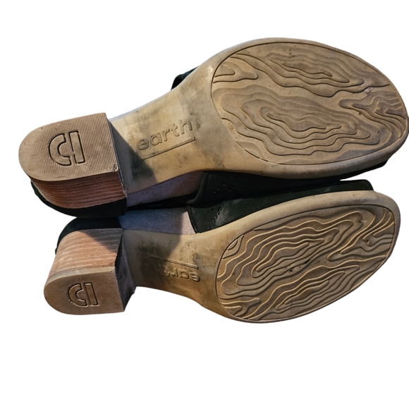 Earth Ivy Harvest Black Open Toe Cutout Bootie 10m - Picture 5 of 6